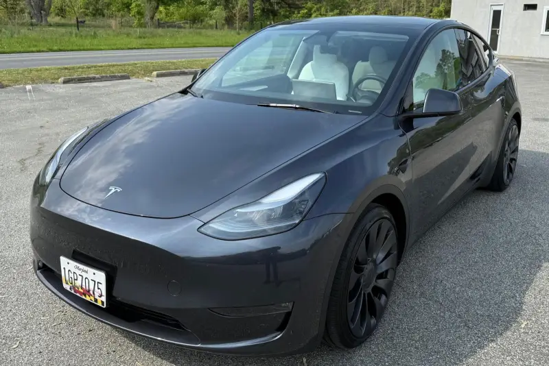 2025 Tesla Model Y Performance
